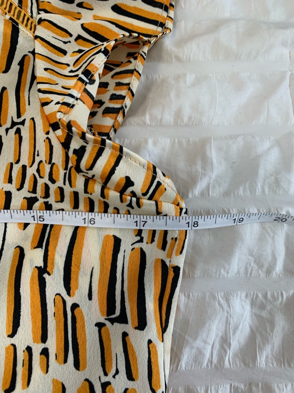 NWT Umgee Yellow Printed V-Neck Mini Dress with Flutter Sleeves - Picture 8 of 16